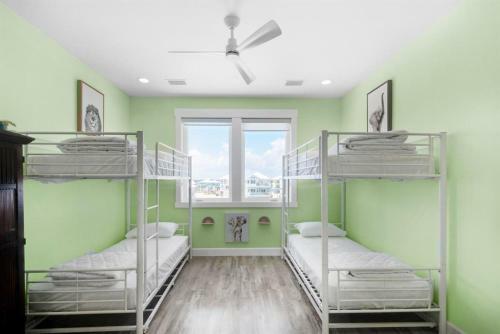 Nonni 'n Poppy's By Pensacola Beach Properties