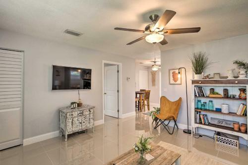 Family Friendly Home About 1 Mi To Beach Parks!