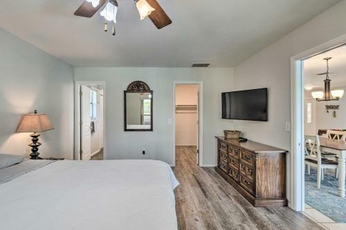 Waterfront Punta Gorda Retreat With Hot Tub!