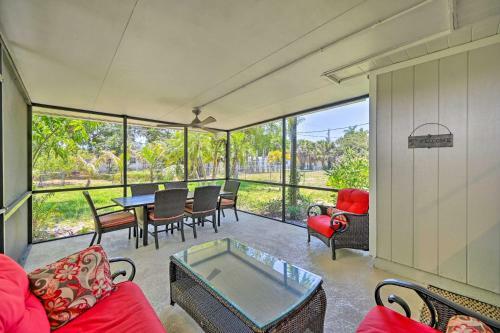 Bright, Airy Naples Home Near Beach And Dining!