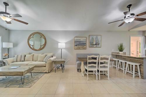 Bright, Airy Naples Home Near Beach And Dining!