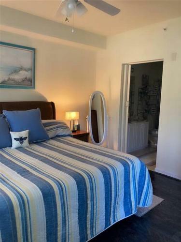 Apartamento Beautiful Pool View Condo
