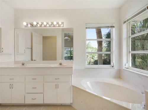 Tropical Cape Haze - Private Villa With Heated Pool - Sleeps 6