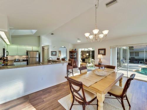 Tropical Cape Haze - Private Villa With Heated Pool - Sleeps 6