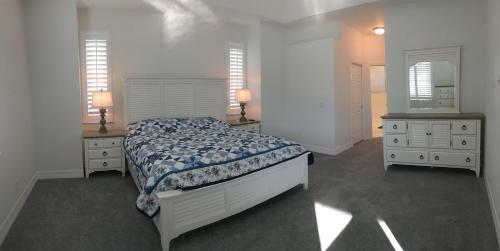 Florida Secret - Private Villa With Heated Pool - Sleeps 8