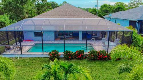 Cheerful 3bdrm Home, With Heated Pool