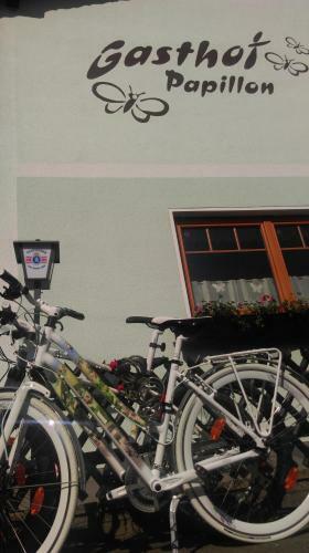 Hostal Gasthof Papillon