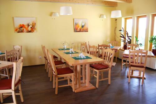 Hotel Weingut Winzerzimmer Rothsch�dl