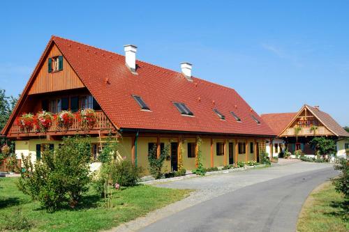 Hotel Weingut Winzerzimmer Rothsch�dl