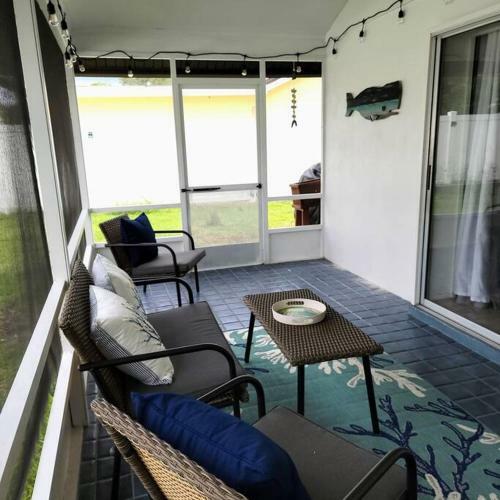 New! Perfect Vacation Home With Pool Near Beaches