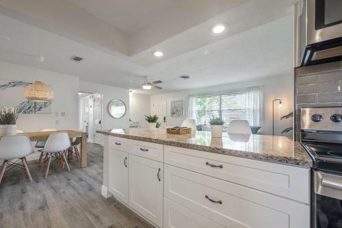 Upgraded Seminole Home In A Quiet Neighborhood