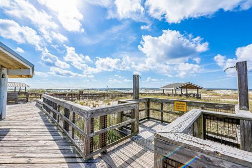 Beach House On The Bay