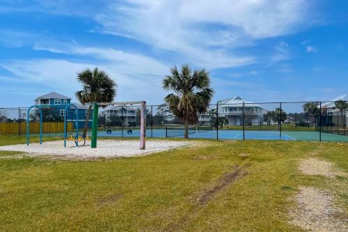 Beach House On The Bay