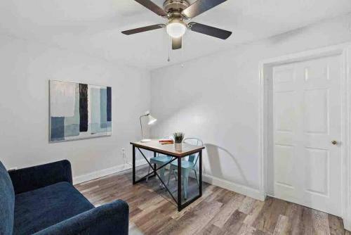Family Friendly W/pool. 5 Miles To Madeira Beach