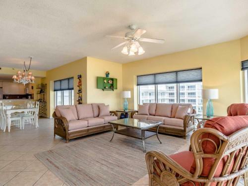 Apartamento Emerald Isle #401