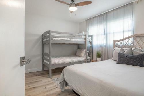 Renovated Seminole Salt Water Pool Home