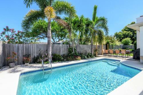 Renovated Seminole Salt Water Pool Home