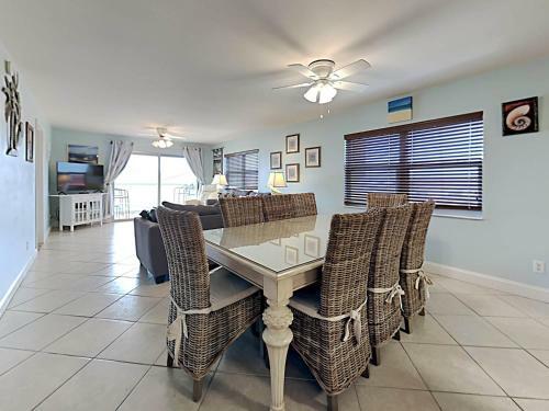 Apartamento Regency Towers #508 West