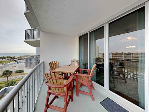 Apartamento Emerald Dolphin #530