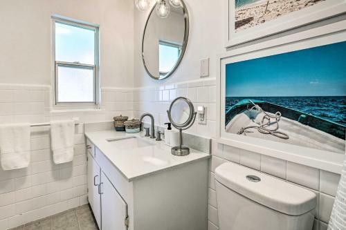 Lakefront Tavares Home With Sunroom And Boat Dock