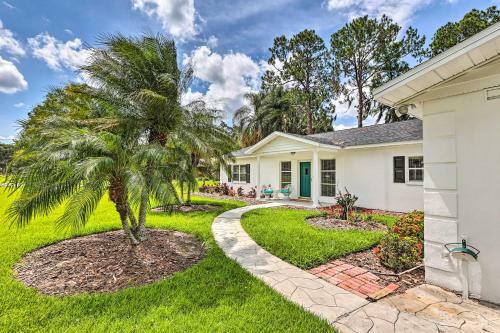 Lakefront Tavares Home With Sunroom And Boat Dock