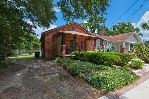 Downtown Pensacola Delight- 10 Miles From Pensacola Beach