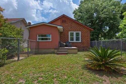 Downtown Pensacola Delight- 10 Miles From Pensacola Beach