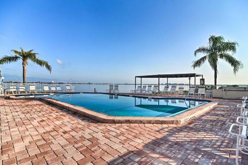 Apartamento Isla Del Sol Condo About 2 Mi To St Pete Beach!