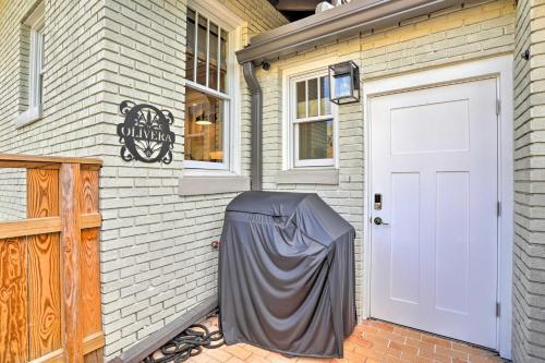 Lovely St Pete Getaway With Fireplace And Patio!