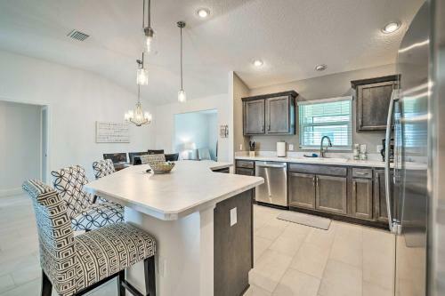 Adults-only Home In The Villages With Perks!