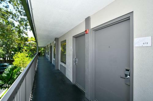 Apartamento Ramad 612 - Pool, Bunk Beds, Huge Tv, Tiki Bar