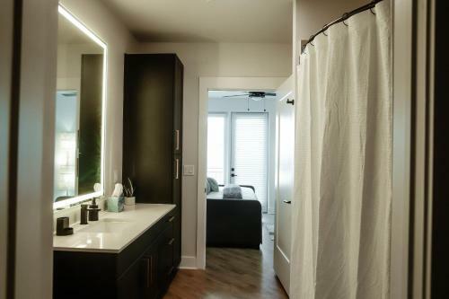 Apartamento Mazuma Suites Midtown Skyview Condo