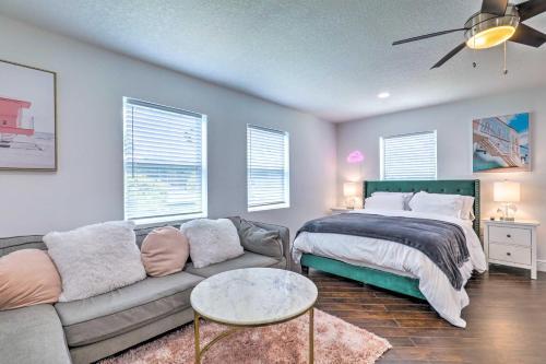Chic And Bright Tampa Home About 5 Mi To Downtown!
