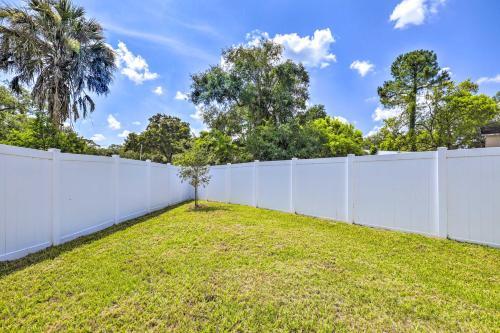 Chic And Bright Tampa Home About 5 Mi To Downtown!