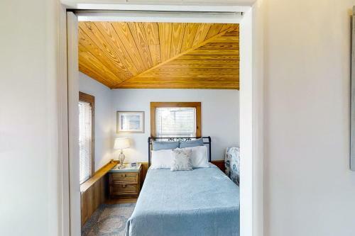 Crescent Beach Cottage