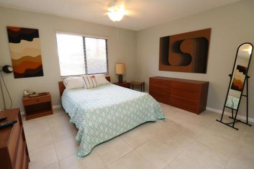 Ocean Village Club K14