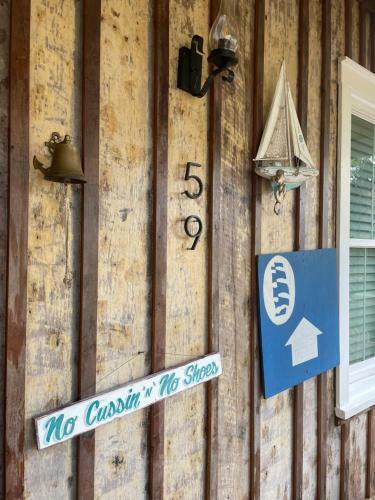Hostal 150 Year Old Restored Lincolnville Cottage