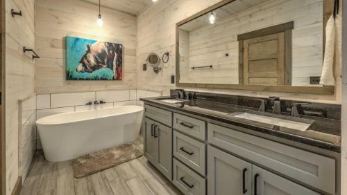 Bert's Hideaway By Escape To Blue Ridge