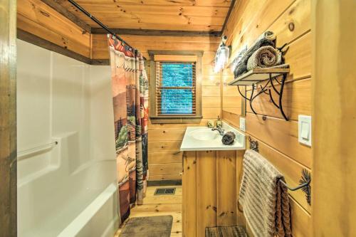 Woodsy Georgia Abode With Decks And Creek On-site
