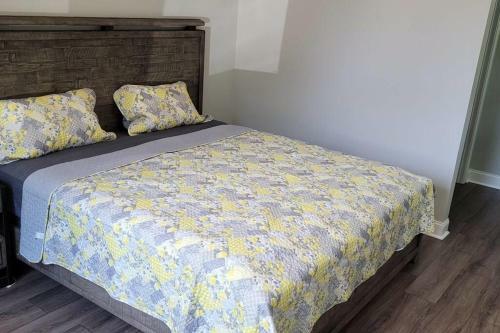 Spacious New Home Mins From The Airport, And Atl!!