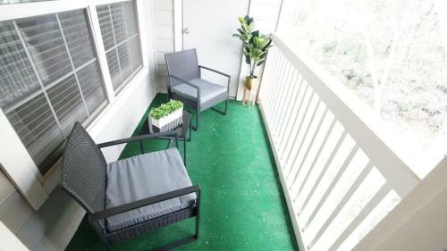 Newly Luxury 1 Bedroom Apartment!