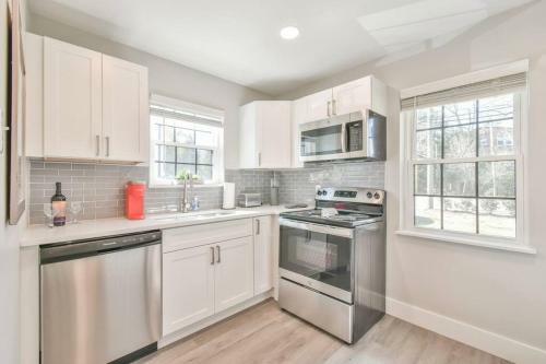 Cozy Updated Apartment Near Little Five Points
