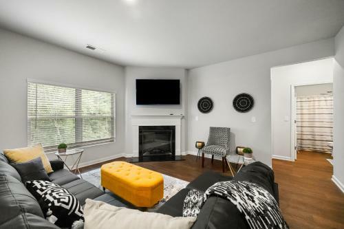 Atlanta 6 Bedroom With Indoor Open Space And Pool Table