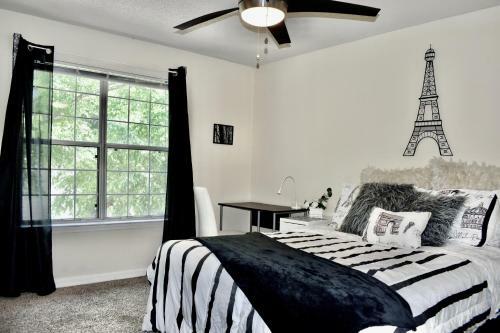 2 Bedrooms, Great Location With Pool!
