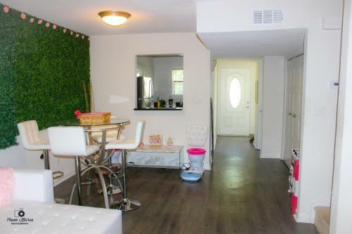 Apartamento Self-care Spa Themed 2 Bdrm 2 Story Townhome!