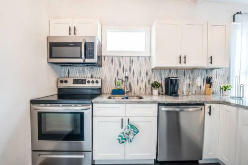 Restful Bungalow Patio Free Parking 3 Miles Dt