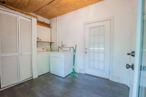 Restful Bungalow Patio Free Parking 3 Miles Dt