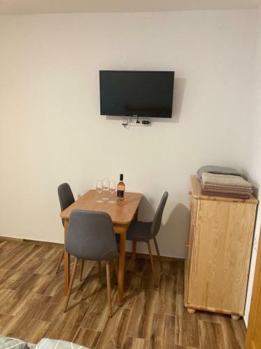 Apartamento Ubytov�n� ?mudla