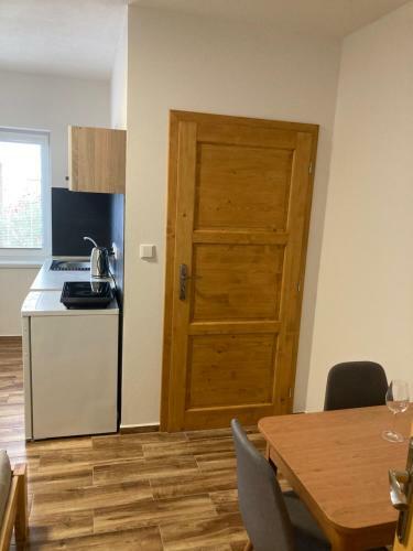 Apartamento Ubytov�n� ?mudla
