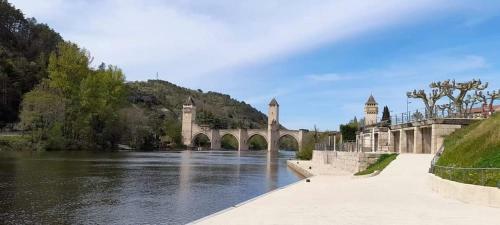 Loft Atypique Cahors - Ancienne Chapelle